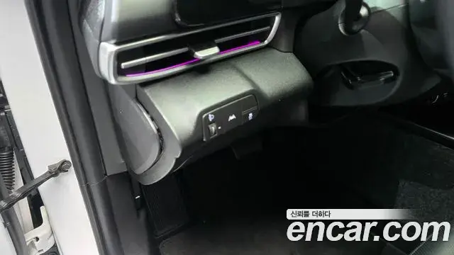 Hyundai The New Avante Hybrid 2022 — Photo 24/31