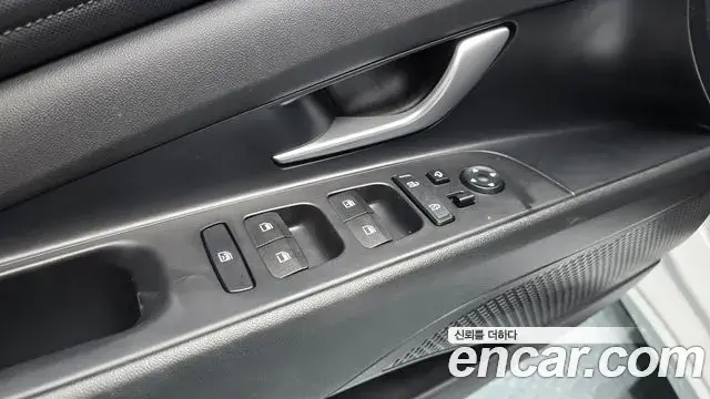 Hyundai The New Avante Hybrid 2022 — Photo 4/31