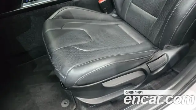 Hyundai The New Avante Hybrid 2022 — Photo 13/31