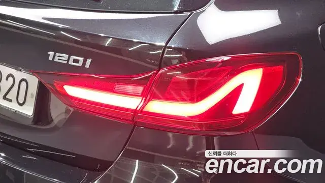 BMW 1 Series 2022 — Şəkil 4/30