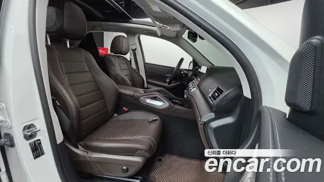 Mercedes-Benz GLE-Class 2023 — Фото 10/20