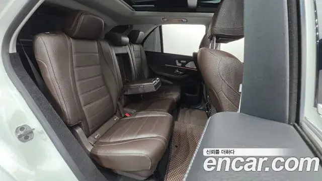Mercedes-Benz GLE-Class 2023 — Фото 19/20