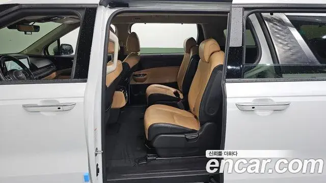 Kia Carnival 2022 — Şəkil 11/20