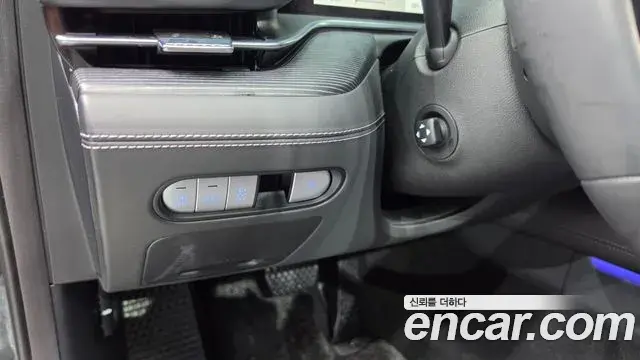 Genesis G90 2023 — ფოტო 17/20