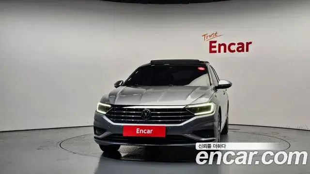 Volkswagen Jetta 2021 — ფოტო 27/35