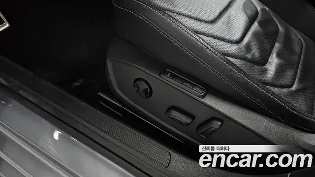 Volkswagen Jetta 2021 — ფოტო 19/35