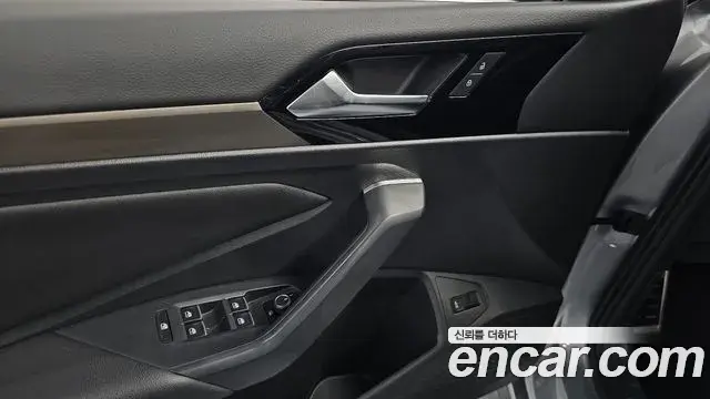Volkswagen Jetta 2021 — ფოტო 22/35