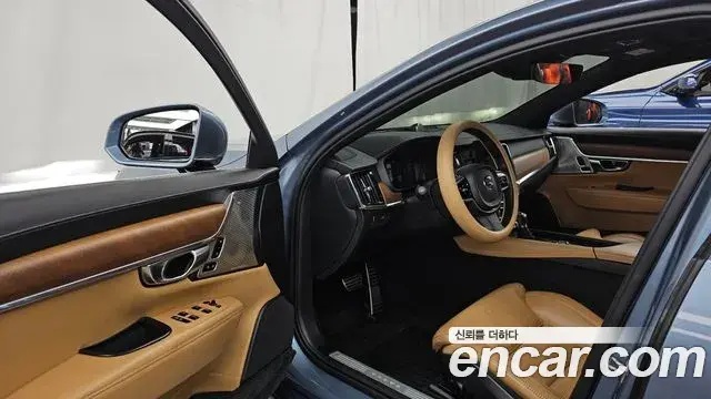 Volvo S90 2018 — Photo 16/20