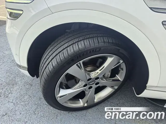 Genesis GV80 2023 — Şəkil 17/19