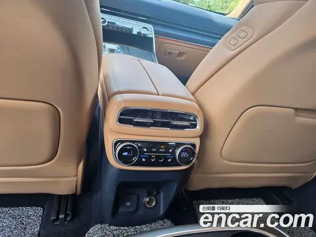 Genesis GV80 2023 — Şəkil 12/19