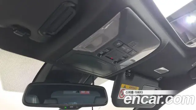 Toyota RAV4 2023 — Şəkil 30/35