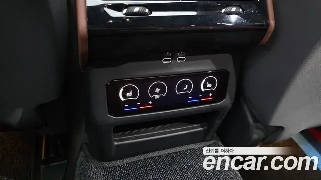 BMW 5 Series 2025 — Photo 19/32