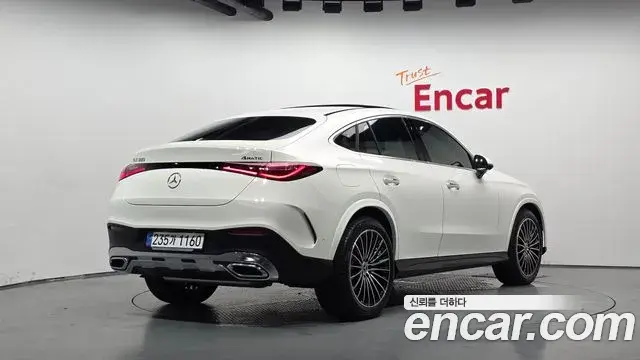 Mercedes-Benz GLC-Class 2026 — Photo 17/32