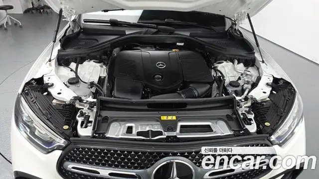 Mercedes-Benz GLC-Class 2026 — Photo 23/32
