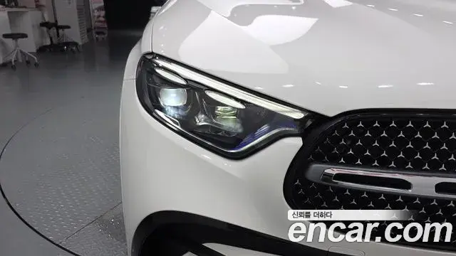 Mercedes-Benz GLC-Class 2026 — Photo 6/32
