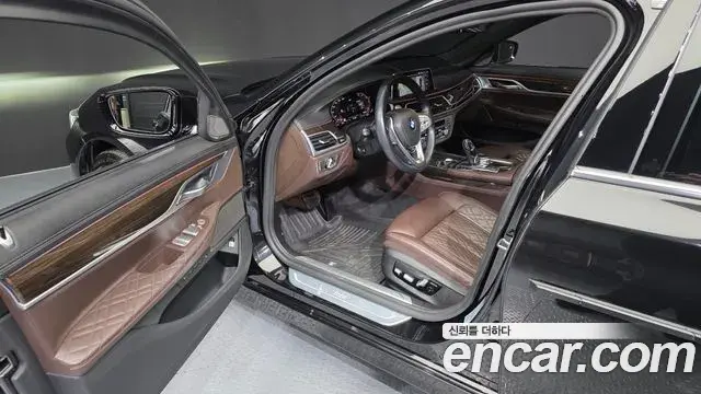 BMW 7 Series 2019 — ფოტო 6/37