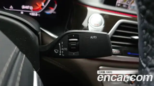 BMW 7 Series 2019 — ფოტო 18/37