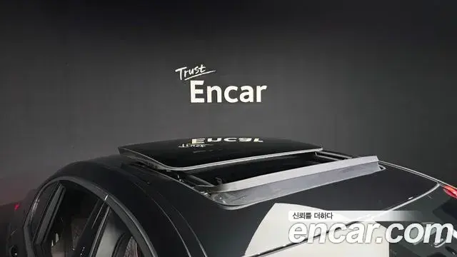 BMW 7 Series 2019 — ფოტო 26/37