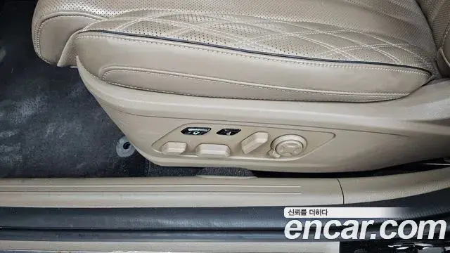 Kia K8 2022 — Şəkil 28/32