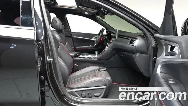 Genesis G70 2019 — Photo 25/30