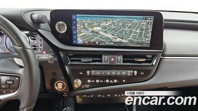 Lexus ES300h 2023 — Şəkil 6/31