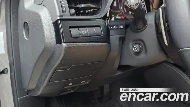 Lexus ES300h 2023 — Şəkil 7/31