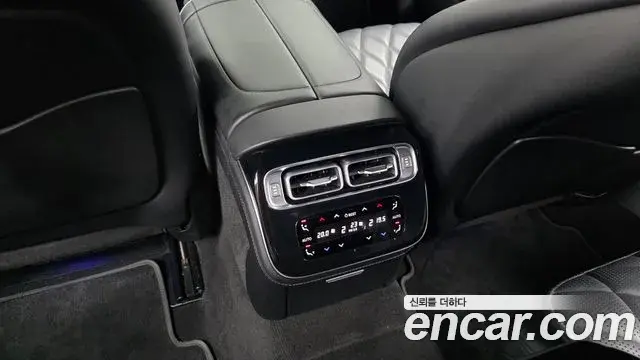 Mercedes-Benz S-Class 2022 — ფოტო 24/36