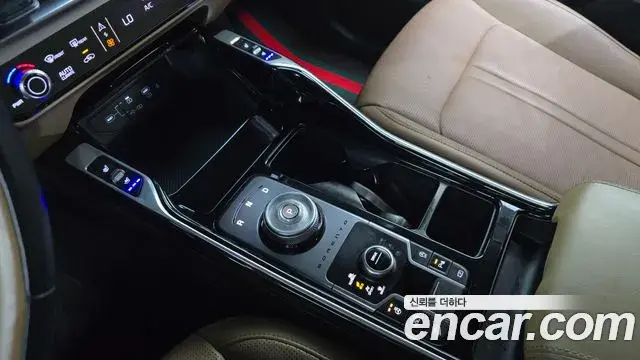 Kia Sorento 2024 — ფოტო 12/33