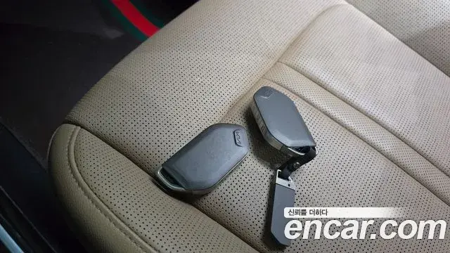 Kia Sorento 2024 — ფოტო 23/33