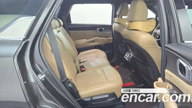 Kia Sorento 2024 — ფოტო 22/33