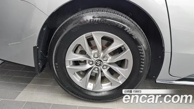 Toyota Sienna 2022 — Photo 33/34