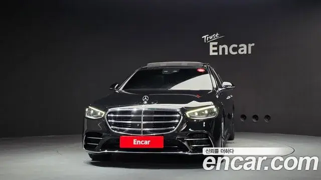 Mercedes-Benz S-Class 2022 — Photo 18/38