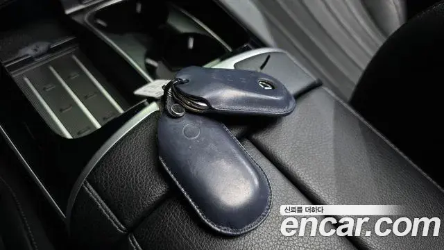 Mercedes-Benz S-Class 2022 — Photo 15/38