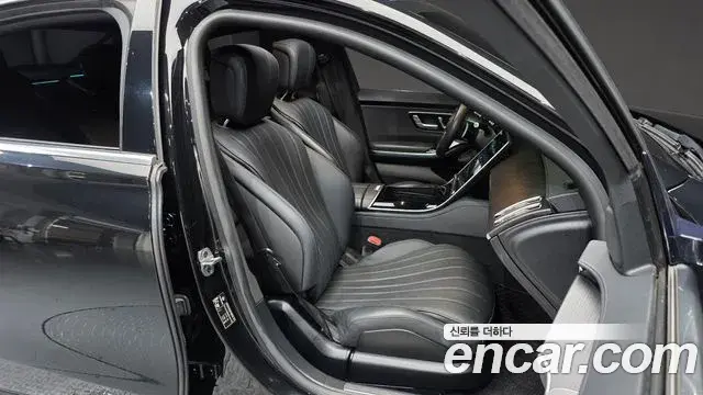 Mercedes-Benz S-Class 2022 — Photo 32/38