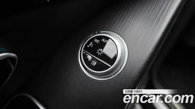 Mercedes-Benz S-Class 2022 — Photo 19/38