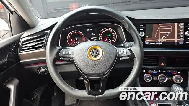 Volkswagen Jetta 2020 — Фото 13/20