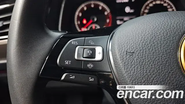 Volkswagen Jetta 2020 — ფოტო 8/31
