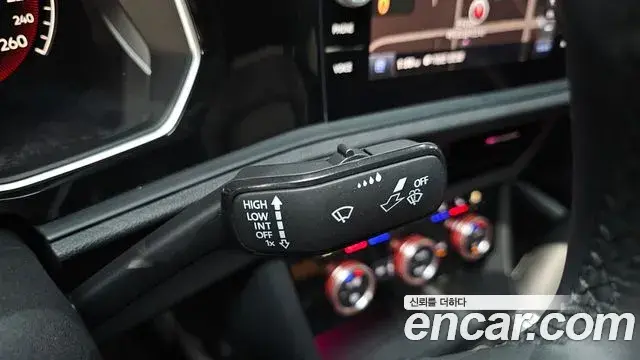 Volkswagen Jetta 2020 — ფოტო 4/31