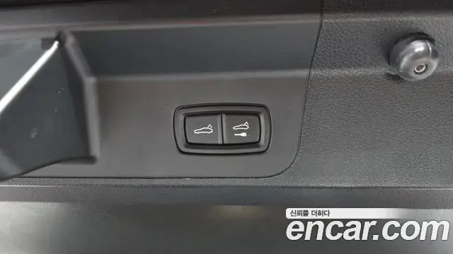 Porsche Panamera 2018 — Şəkil 35/35