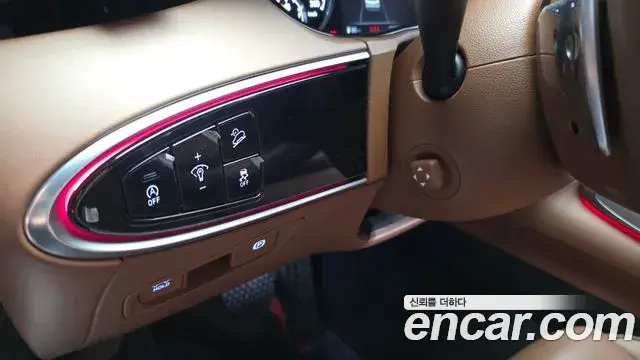 Genesis GV70 2021 — ფოტო 20/34