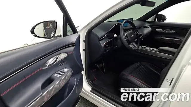 Genesis GV70 2021 — ფოტო 18/20