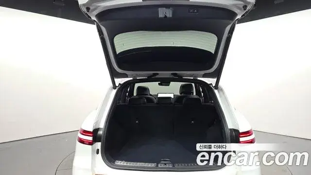 Genesis GV70 2021 — ფოტო 11/20