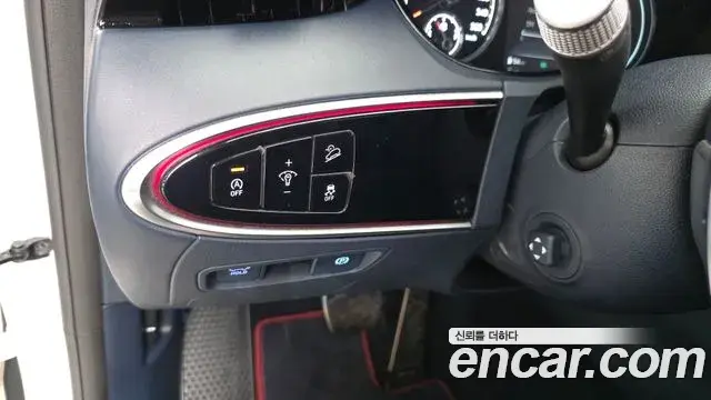 Genesis GV70 2021 — ფოტო 12/20