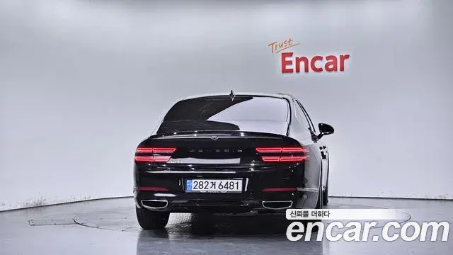 Genesis G80 2023 — ფოტო 10/31