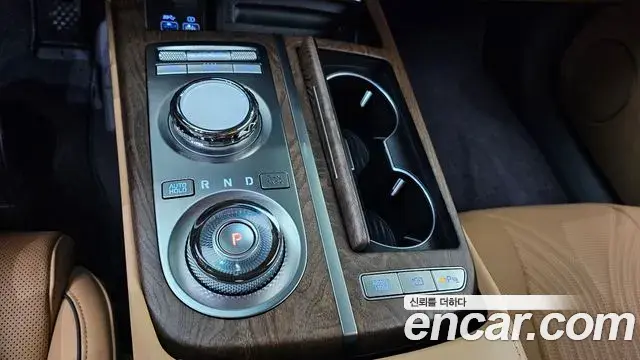 Genesis G80 2023 — ფოტო 16/31