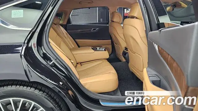 Genesis G80 2023 — ფოტო 12/31