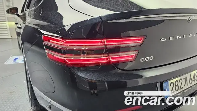 Genesis G80 2023 — ფოტო 26/31
