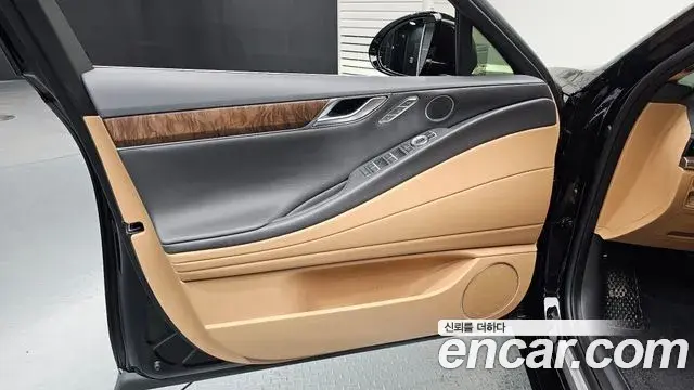 Genesis G80 2023 — ფოტო 19/31
