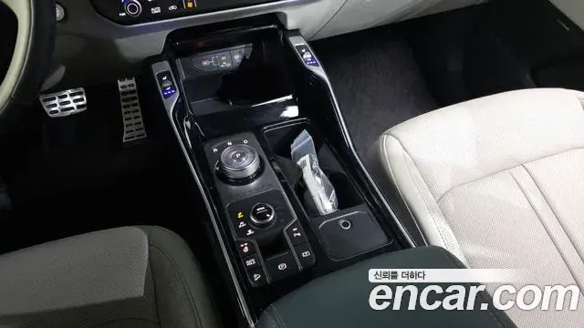 Kia Sorento 2024 — Photo 8/20