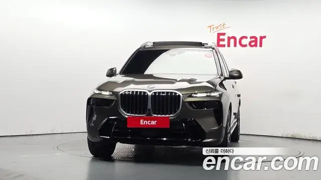 BMW X7 2026 — Şəkil 1/36
